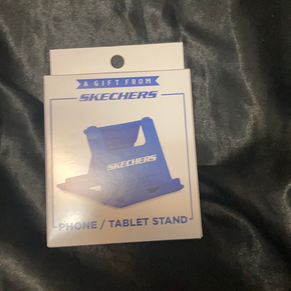 Skechers phone/tablet stand